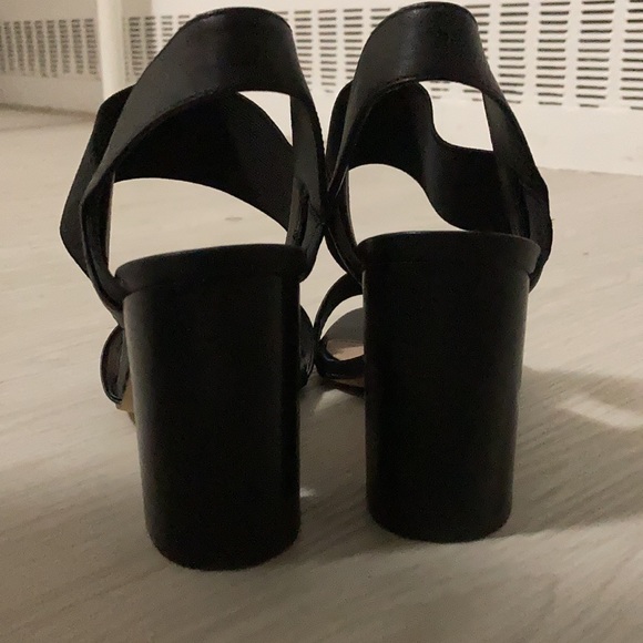 Black block heels - Picture 3 of 4